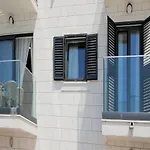 Luxury Amarin Apartment