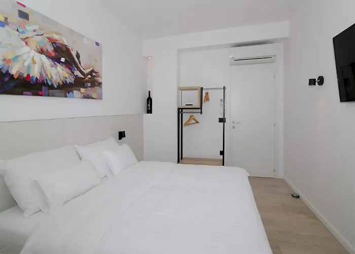 Luxury Amarin Apartment