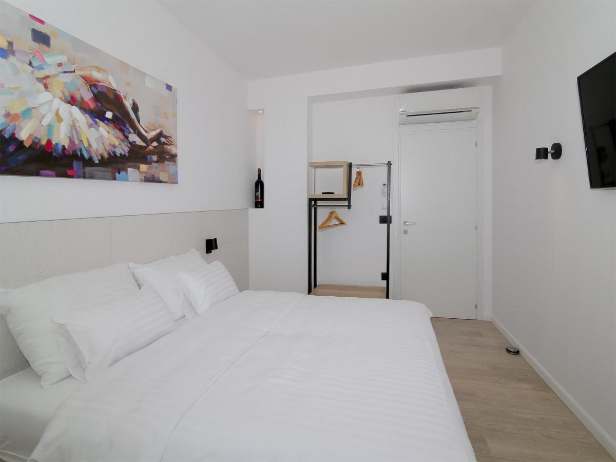 Luxury Amarin Apartment *