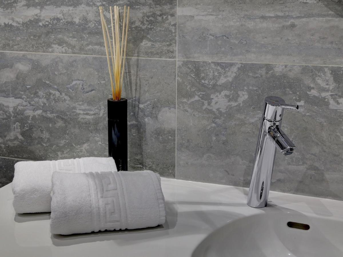 Luxury Amarin
